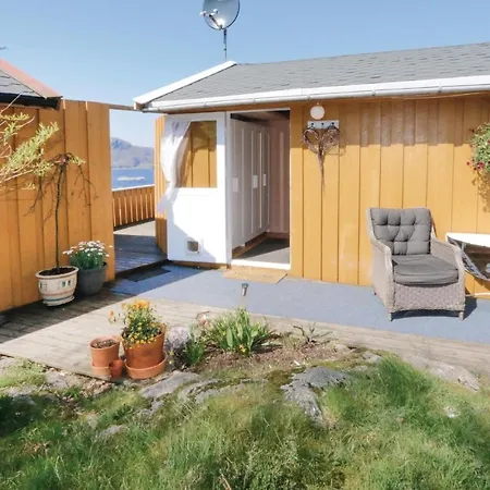 Holiday home Awesome In With Jacuzzi