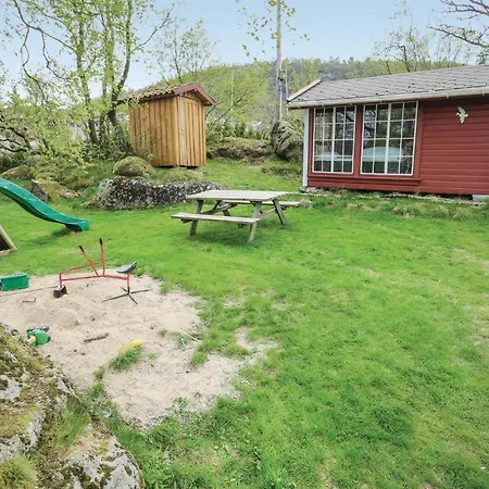 Awesome In With Jacuzzi Holiday home Farsund