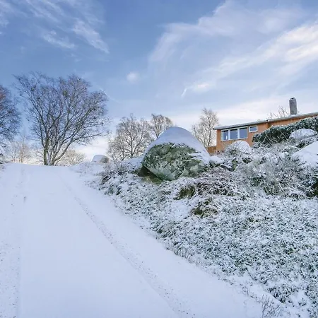 Awesome In With Jacuzzi Holiday home Farsund