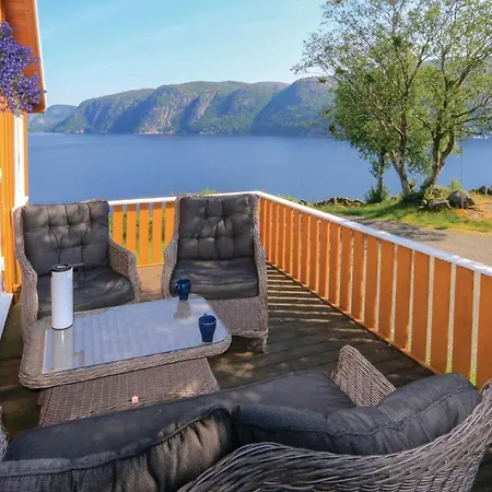 Awesome In With Jacuzzi Holiday home