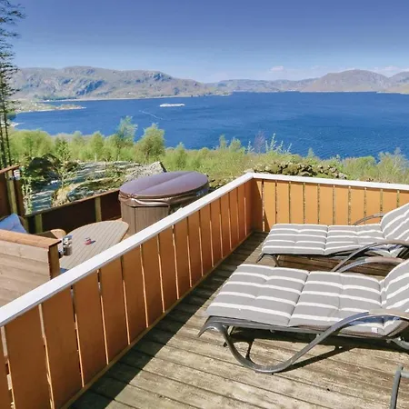 Holiday home Awesome In With Jacuzzi
